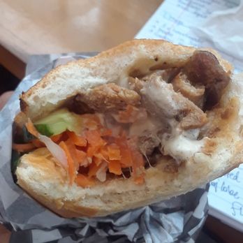 Komi Banh Mi Bar - A couple more bites in - Vietnamese Near Me - Toronto, Ontario