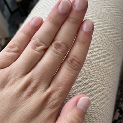 Daisy Nails & Spa - Gel manicure