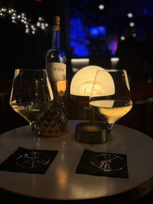 The West End Lounge by null