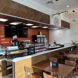 Mecatos Bakery & Café