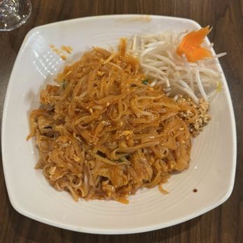 Sri Thai - Chicken Pad Thai - $15.95 - Thai Near Me - Dublin, California Sri Thai - Chicken Pad Thai - $15.95 - Thai Near Me - Dublin, California