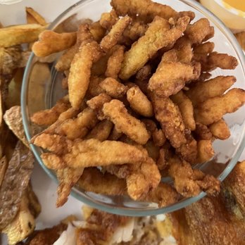 The Rampant Lion - a plate of fried fish and fries - Wine Bars Near Me - Gatlinburg, Tennessee The Rampant Lion - a plate of fried fish and fries - Wine Bars Near Me - Gatlinburg, Tennessee