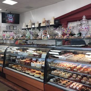 Francesco's Bakery - Bakeries Near Me - Hicksville, New York