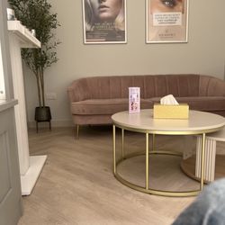 Simpsons City Centre Champagne Nail & Beauty Salon - New seating area
