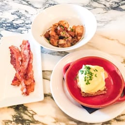 Eggs Benedict