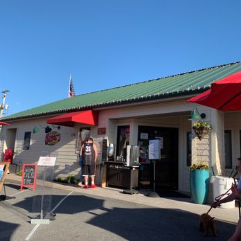 Scoops Ice Cream & Grille - Scoops - Ice Cream & Frozen Yogurt Near Me - Mountville, Pennsylvania