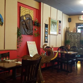South Side Thai Restaurant - Thai Near Me - Wallingford, Connecticut