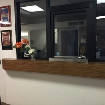 Hawaiian Properties - reception area - Property Management Near Me - Honolulu, Hawaii
