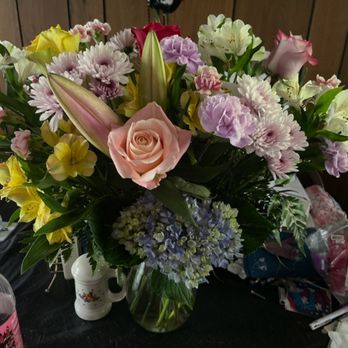 Flowers By George - Florists Near Me - Arlington, Washington