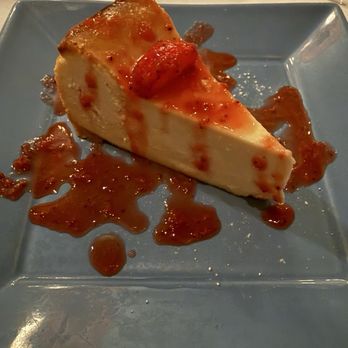 Dominic's Restaurant - Strawberry cheesecake - Italian Near Me - Saint Louis, Missouri