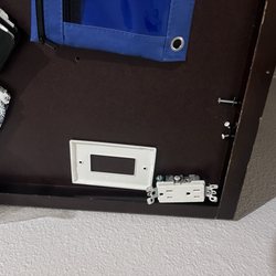 Rodeway Inn & Suites - The replacement for the previous outlet still on top of dresser
