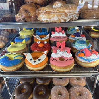 Donut Cravings - So cute!!! - Desserts Near Me - Riverside, California