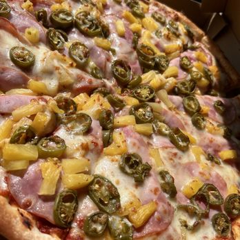 Shakey's Pizza Parlor - Hawaiian pizza with jalapeños - Pizza Near Me - Fontana, California Shakey's Pizza Parlor - Hawaiian pizza with jalapeños - Pizza Near Me - Fontana, California