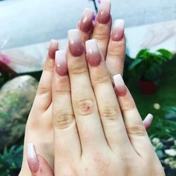 Voila Nail Salon