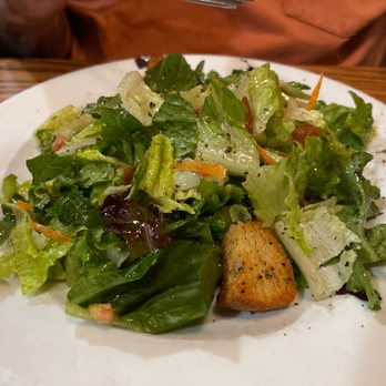 The Kill Devil Grill - Salad that comes with Meatloaf - American Near Me - Kill Devil Hills, North Carolina
