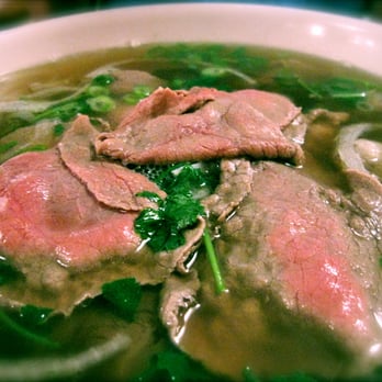 Le's Restaurant - My boyfriend's pho (before we mixed in the complementary bean sprouts, basil leaves, and lime wedges): beef was tender and not overcooked - Vietnamese Near Me - Cambridge, Massachusetts Le's Restaurant - My boyfriend's pho (before we mixed in the complementary bean sprouts, basil leaves, and lime wedges): beef was tender and not overcooked - Vietnamese Near Me - Cambridge, Massachusetts