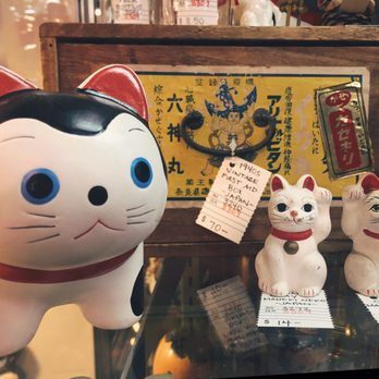 Aurora Antique Pavilion - Elvis Kitty says shop here meow @AuroraAntiquePavilion (Shoreline, Wa) - Antiques Near Me - Edmonds, Washington Aurora Antique Pavilion - Elvis Kitty says shop here meow @AuroraAntiquePavilion (Shoreline, Wa) - Antiques Near Me - Edmonds, Washington
