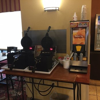 Comfort Suites - Free breakfast from 6-9:30 - Hotels Near Me - Blythe, California