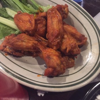 Lucky's 13 Pub - Buffalo wings - Diners Near Me - Roseville, Minnesota