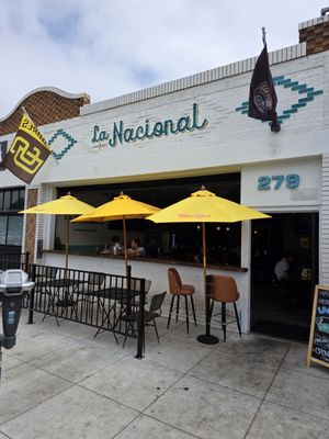 La Nacional by null