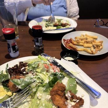 Hickory Tavern - Cobb Salad w/Southern Fried Chicken - American Near Me - Holly Springs, North Carolina Hickory Tavern - Cobb Salad w/Southern Fried Chicken - American Near Me - Holly Springs, North Carolina