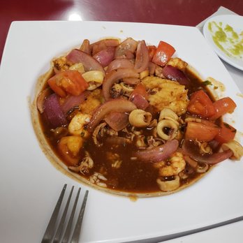Machu-Picchu Peruvian Restaurant - Saltado seafood - Peruvian Near Me - Van Nuys, California