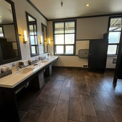 1898 Public House - Bathroom