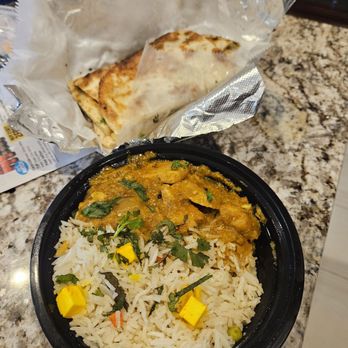 Fusion Indian Cuisine - Chicken tilka masala with rice and naan - Indian Near Me - Clovis, California Fusion Indian Cuisine - Chicken tilka masala with rice and naan - Indian Near Me - Clovis, California