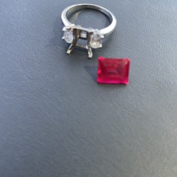 Tustin Jewelry Mart - The ring when the stone fell out!