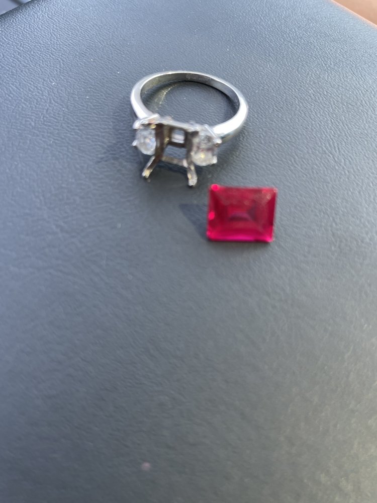 TUSTIN JEWELRY MART Updated August 2024 20 Photos & 10 Reviews