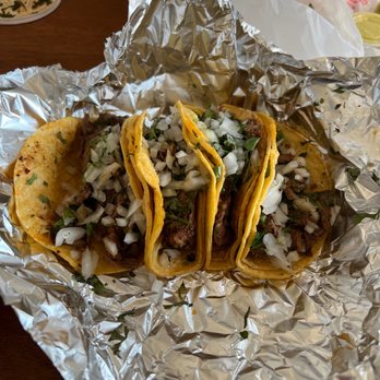 Cinco De Mayo Taqueria - Fajita tacos on corn - Food Trucks Near Me - Spring, Texas