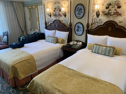 Tokyo Disneyland Hotel by null
