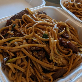 Chef Chen Chinese Restaurant - Frisco - Beef Lo Mein - Chinese Near Me - Frisco, Texas