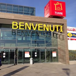 Tiare Shopping - L'ingresso.