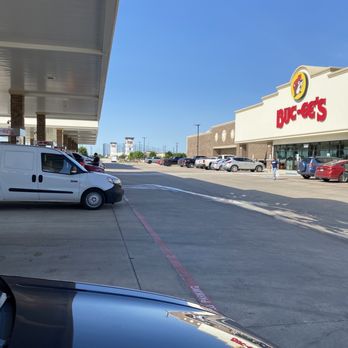 Buc-ee's - Outside - Gas Stations Near Me - Fort Worth, Texas Buc-ee's - Outside - Gas Stations Near Me - Fort Worth, Texas