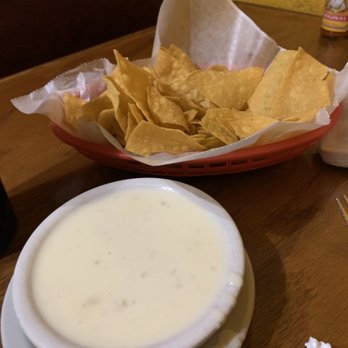 Mariachi's Mexican Grill - Queso - Mexican Near Me - Gulf Breeze, Florida