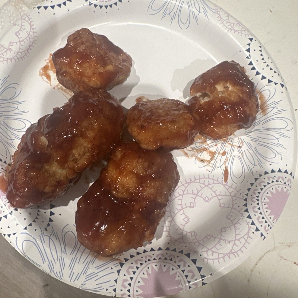 Fire Wings - Oversized huge boneless wings- not tasty at all - Chicken Wings Near Me - Chatsworth, California