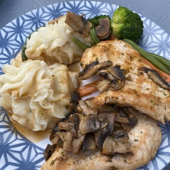 Fernando's Grille - Chicken Marsala (grilled chicken) - American Near Me - Hightstown, New Jersey