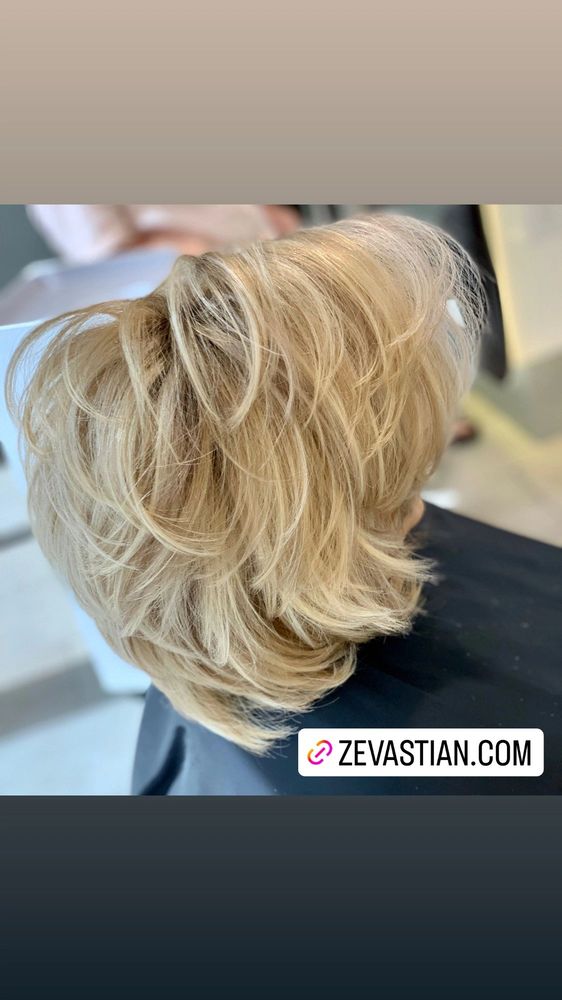 ZEVASTIANSBEAUTYPLACE MIA Logo