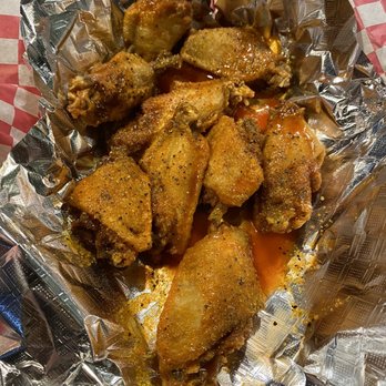 FatBoys Kitchen - Hot Lemon Pepper 10 piece wings - Food Trucks Near Me - Raleigh, North Carolina