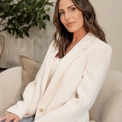 Skinique Medical Aesthetics - Nurse Cindy