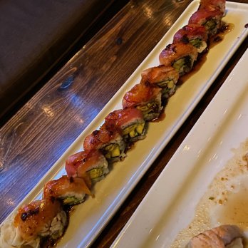 Umi Sake House - Mango Tango roll - Sushi Bars Near Me - Seattle, Washington Umi Sake House - Mango Tango roll - Sushi Bars Near Me - Seattle, Washington
