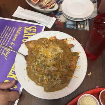Seafood Seller & Cafe - Crawfish nachos - Seafood Near Me - Crystal River, Florida