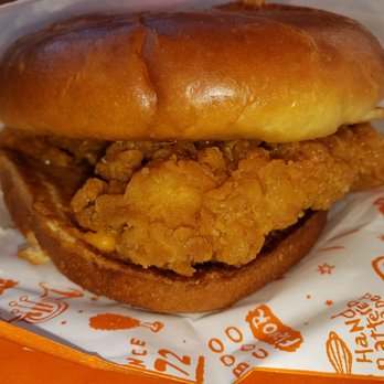 Popeyes Louisiana Kitchen - Chicken sandwich - Fast Food Near Me - Norfolk, Virginia