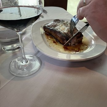 Level 2 Steakhouse - Steak with garlic butter - Steakhouses Near Me - Branson, Missouri Level 2 Steakhouse - Steak with garlic butter - Steakhouses Near Me - Branson, Missouri
