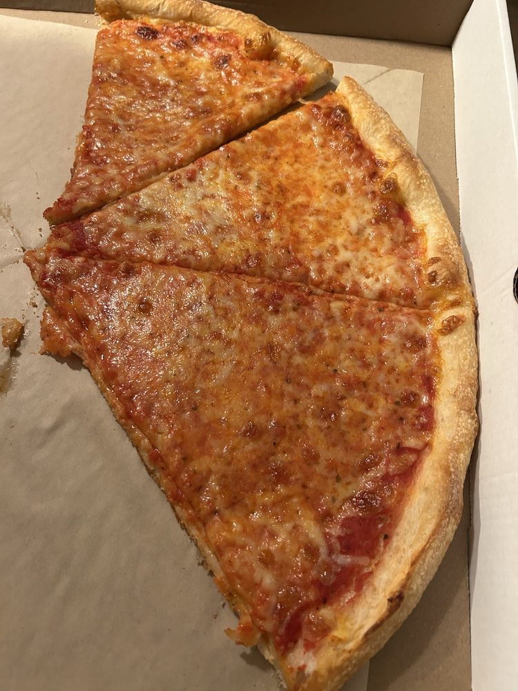 Uncle Sal's Italian Villa Logo