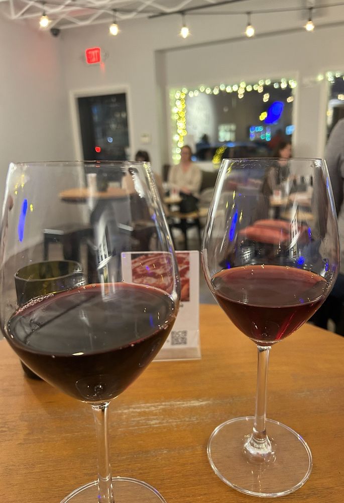 Grape Water Wine Bar