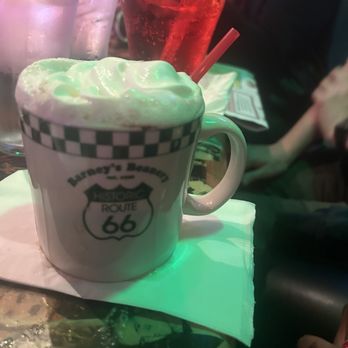Barney's Beanery - Good Hot Chocolate - Breakfast & Brunch Near Me - Santa Monica, California