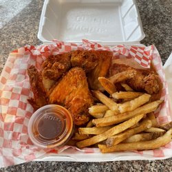 4 wings, fries, and the Lo Sauce (hot honey)