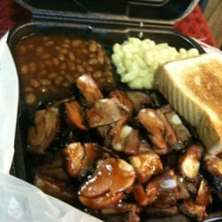 Feastros - Rib tips with mac n cheese and beans....